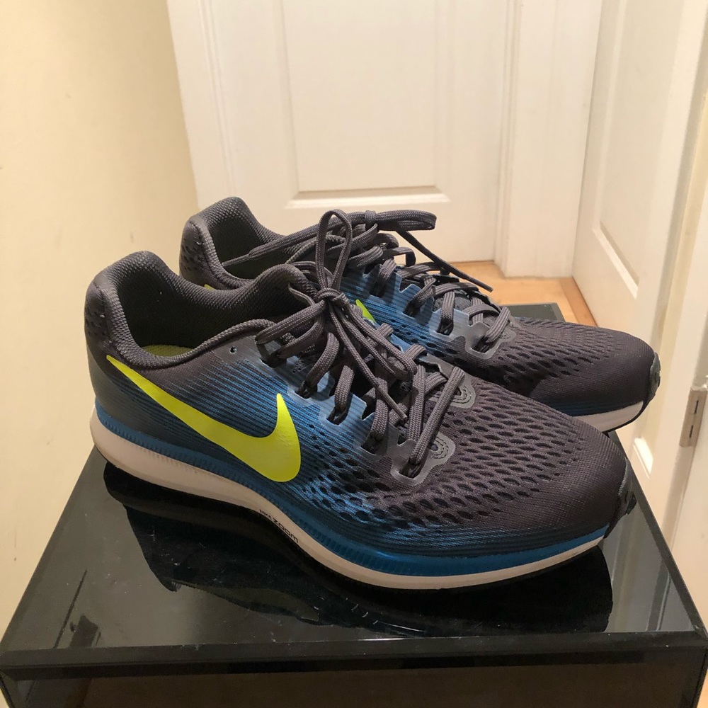 Gray Blue Yellow Nike Zoom Pegasus Size 12 Mens US